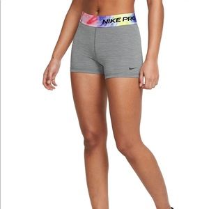 Nike Pro 3’’ Tie Dye Shorts in Smoke Grey
